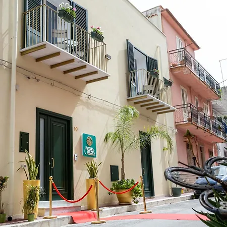 Affittacamere Borgo La Chiusa 4*
